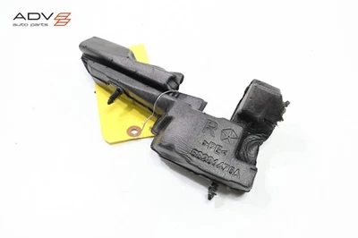 Chrysler Voyager 2020-2025 almohadilla aislante guardabarros delantero derecho del lado del pasajero OEM Foto 1 de 4