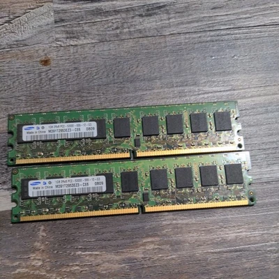 SAMSUNG 2x1GB 2Rx8  PC2 5300U-555-12-E3 Desktop RAM (2x1G Kit) - Image 1 of 2