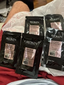 Redken Olio Acido nudo lucido per lucentezza (pacchetto campione) - Foto 1 di 3