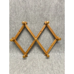 7 Peg Rack Expandable Wooden Accordion Wall Mounted Coat Hat Cup Hanger - Picture 1 of 4