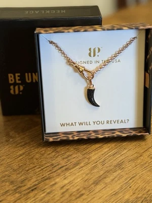 Collar Bomb Party Indómito “Garras Impecables” Ónix Negro Circonita cúbica/Oro Rosa Chapado Foto 1 de 2