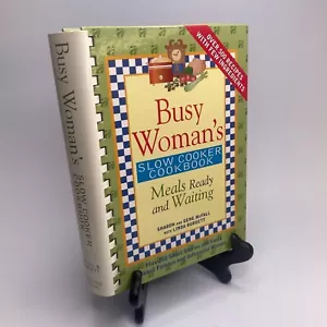 Busy Woman's Slow Cooker Cookbook 500 Recipes Hardcover Spiral Bound Excellent - Foto 1 di 4