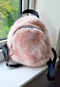 BNWT PRIMARK ATMOSPHERE BABY PINK SMALL FLUFFY BACKPACK - Picture 1 of 3