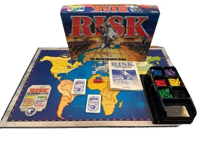 RISK - THE WORLD CONQUEST GAME : 360 Miniatures 2000 Edition - Contents In Vgc - Image 1 of 4