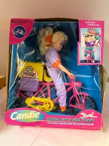 Vintage Candie Reiten mit Welpen 1994 im Karton nie benutzt nie getestet - Bild 1 von 3