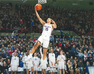 GABBY WILLIAMS Signed 8 x 10 Photo WNBA Basketball UCONN HUSKIES Storm FRANCE - Picture 1 of 1
