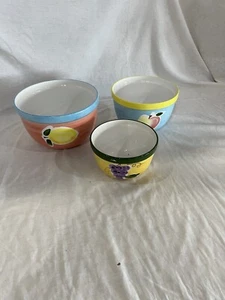 LILLIAN VERNON 3 Nesting Bowls Ceramic Lemons Apples Grapes Mixing Serving - Picture 1 of 4