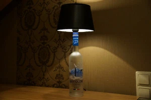  Lámpara de mesa LED de una verdadera 0,7L Grey Goose Vodka botella lámpara marrón redonda - Imagen 1 de 1