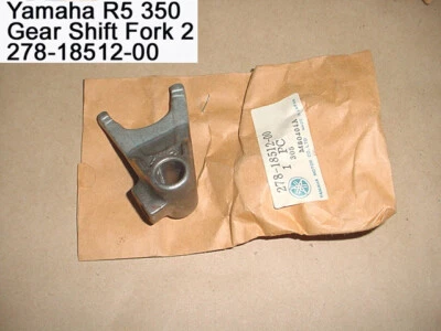 Yamaha DS7 R5 Shift Fork 2 NOS R5B R5C Cam Shift Gear Shifter 278-18512-00 Foto 1 de 2
