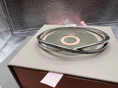 Pandora  crossover  Wishbone Bangle  SIZES 18cm - Image 1 of 2