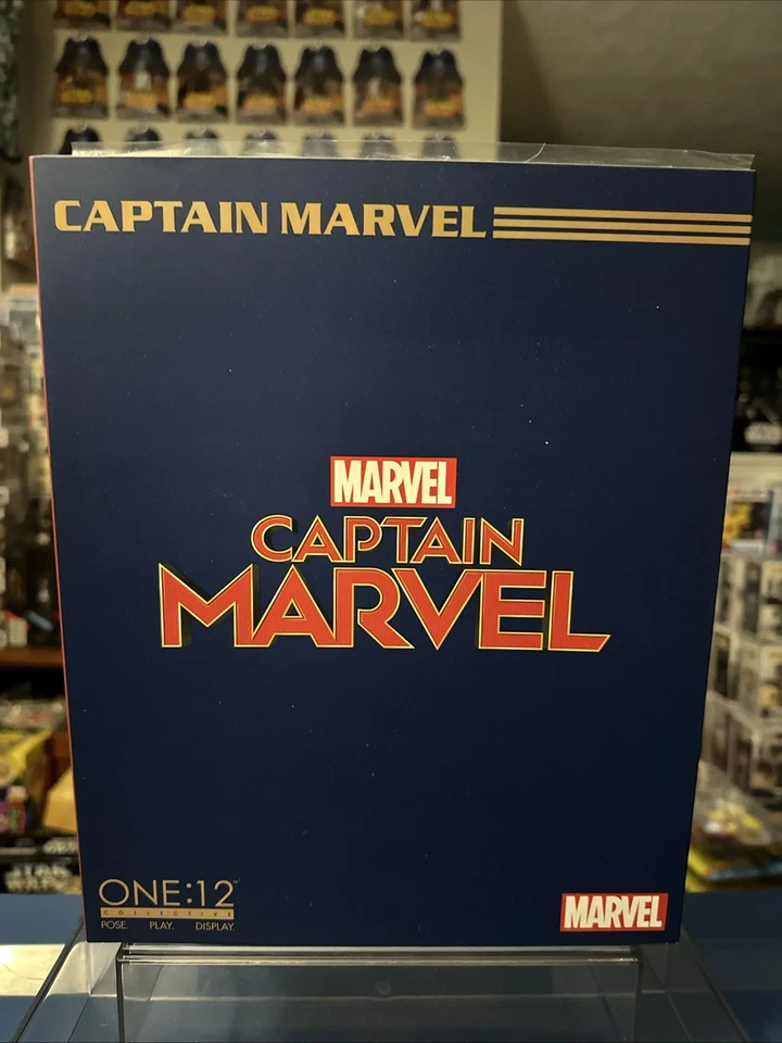 Figura de acción Mezco One:12 Collective Captain Marvel nueva sellada Foto 1 de 4