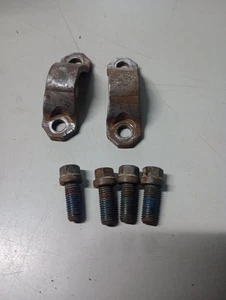 1999 Dodge Durango 5.2L 4WD Front Driveshaft 4x4 U Holders & bolts Clamps - Picture 1 of 8