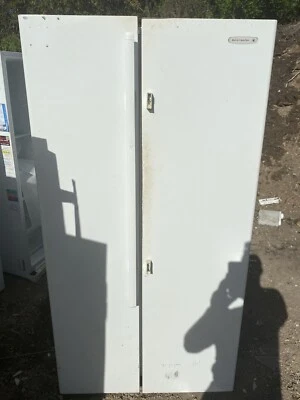 Kelvinator KSM6100WB fridge freezer - selling all parts - image 1 of 4