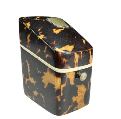 Estuche de agujas de coser con figura de caparazón de tortuga sintética georgiana en forma de caja de cuchillos Foto 1 de 4