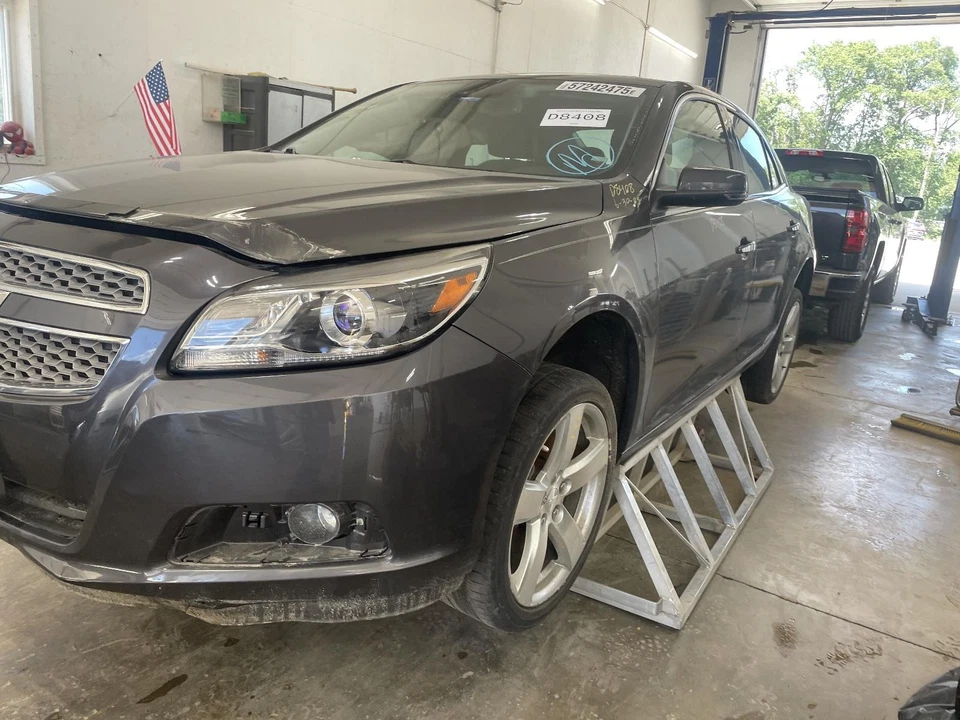 Used ABS Pump and Motor Assembly fits: 2013 Chevrolet Malibu Assembly Grade A — 第 1/4 张图片