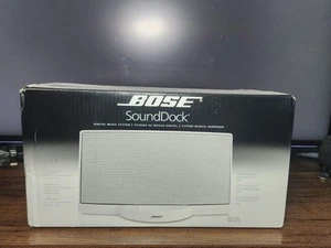 Bose Sound Dock Digital Music System White New - Picture 1 of 12