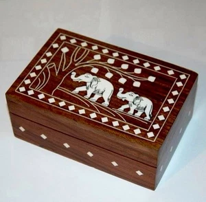 Caja de joyas con incrustaciones blancas hecha a mano diseño de elefante afortunado - Imagen 1 de 2