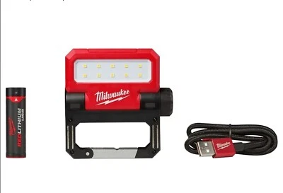 Milwaukee 2114-21 550 Lumens USB Rechargeable Pivoting Flood Light - Image 1 of 4