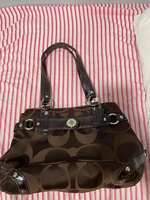 COACH CARLY SIGNATURE JACQUARD HOBO SHOULDER BAG RED LINING ZIP CLOSURE - Image 1 of 4