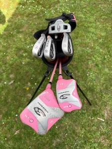 GIRLS RAM JUNIOR GOLF SET IN BAG. SUIT PLAYER 4ft 6 TALL - Picture 1 of 10