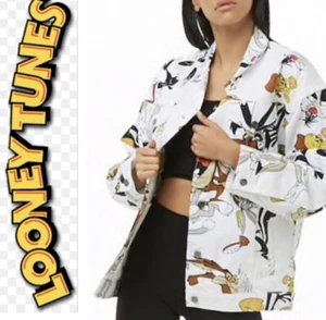 Chaqueta Looney Tunes talla mediana de Forever 21 blanca con botones algodón - Imagen 1 de 10