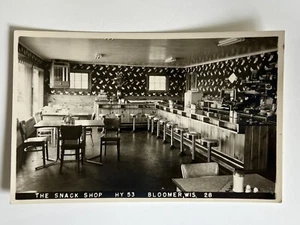Bloomer WI "The Snack Shop" ~ Highway 53 | Foto postal real - Imagen 1 de 2
