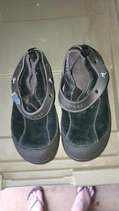 Kids youth faux fur-lined Crocs size J-3 slip on comfort 8.5" - Picture 1 of 7