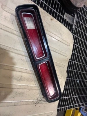 Luz trasera derecha vintage lente solo pasajero sedán 72-73 MONTEGO MERCURY FORD Foto 1 de 4