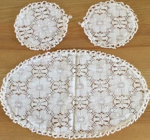 3 X Vintage Handmade White Crocheted Dollie /Doily Oval Mat & 2 Doilies FREE P - Picture 1 of 3