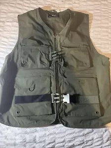 Rebel Vest Size XL Pocketed zipped Closure, Army Green - Picture 1 of 3