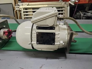 WEG ELECTRIC MOTOR 460V 1640 RPM 60HZ TE1BF0X01 - Picture 1 of 7