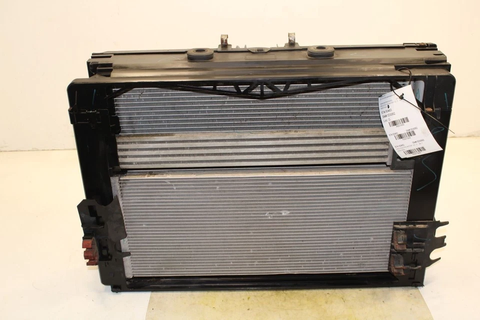 Conjunto de ventilador de radiador de refrigeración del motor 10-15 BMW 750Li xDrive 4,4 L 17428509743 *ReaD* Foto 1 de 4
