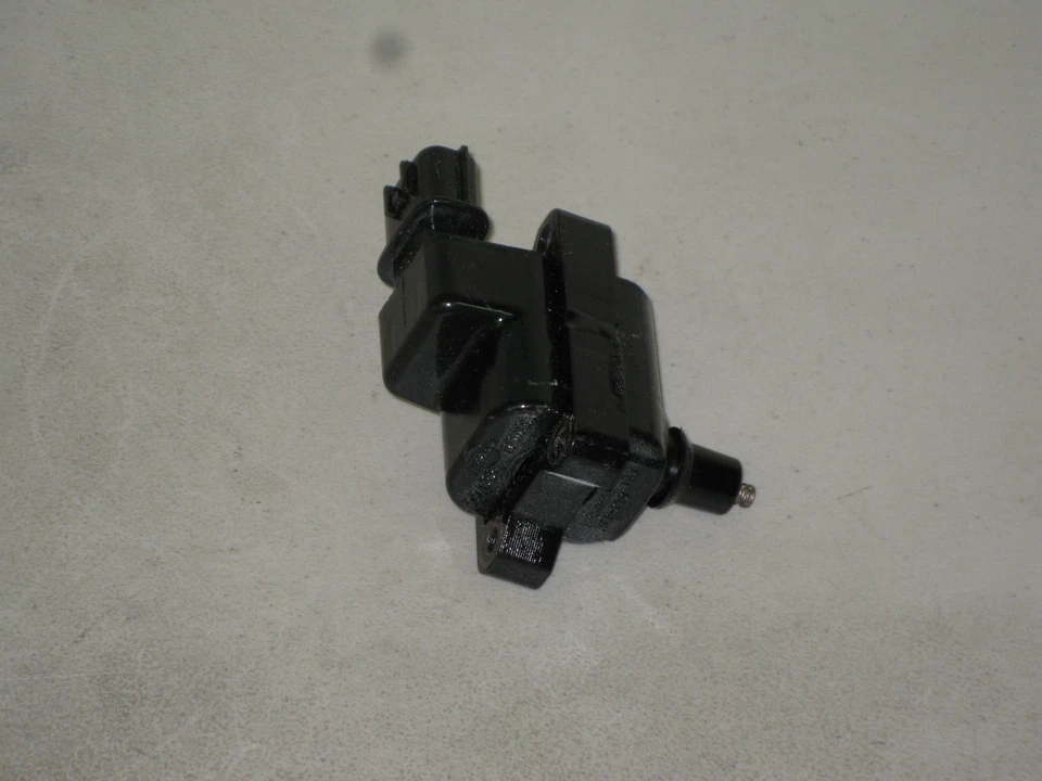 Bobina de ignição 90 91 92 93 94 95 96 Infiniti Q45 V8 #3 #4 #5 #6 #7 #8 fabricante de equipamento original de fábrica - Imagem 1 de 1