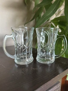 Mini tazas vintage de vidrio transparente con patrón de corteza de vidrio texturizado 4" - Imagen 1 de 9