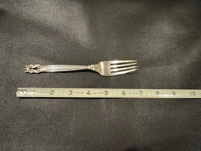 GEORG JENSEN ACORN STERLING 4-TINE SALAD FORK-6 5/8 — 第 1/3 张图片