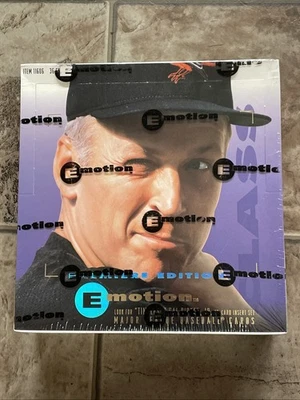 Бейсбольный мяч 1995 Fleer Skybox Emotion Premiers Edition в заводской упаковке 36 упаковок - Изображение 1 из 3