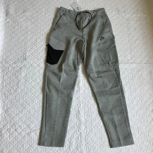 Nike Sportswear Tech Fleece Utility Pants Men’s SZ Small Grey DM6453-063 - Picture 1 of 8