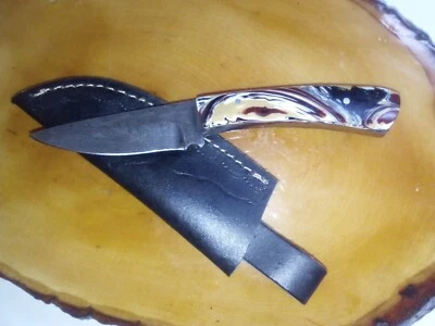 Desollador Damasco Full Tang personalizado Foto 1 de 3