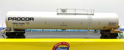 HO ATHEARN 96415 UTC 33K LPG TANK CAR LATE PROCOR PROX # 33496 WEATHERED - Image 1 of 2