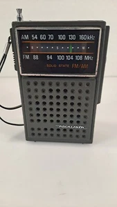 Realistic FM-AM Pocket Portable Radio Cat. No. 12-635A - Picture 1 of 6