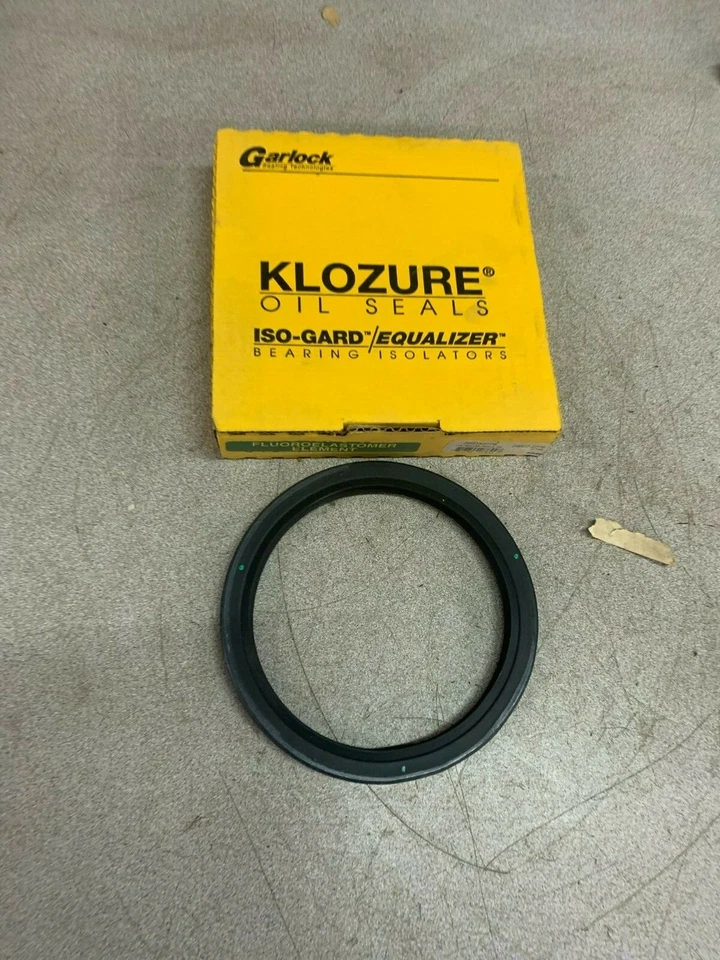 NEW IN BOX GARLOCK OILSEAL 26R1X2779 - Image 1 of 3