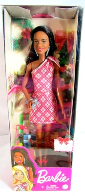 Muñeca afroamericana Barbie Holiday Mattel 2019 vestido rojo y plateado #GJB75 - NUEVA EN CAJA Foto 1 de 3