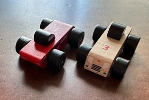 Lot of 2 Wooden Racing Cars Cubika Made For Little Hands - Picture 1 of 4