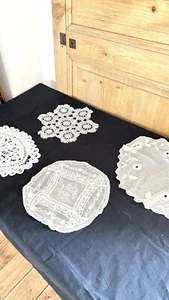 KONVOLUT #2 4 GROSSE Vintage französische FILET SPITZENDECKCHEN napperon BASTELN um 1930 - Bild 1 von 12