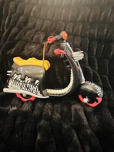 Monster High Werecat Twins Scooter Moped Motorcycle Vehicle Toy - Picture 1 of 6