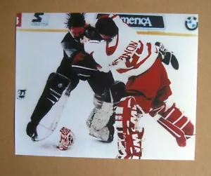 Red Wings Fight Vernon vs Patrick Roy Colorado Avalanche 8x10 Color Photo  - Picture 1 of 4