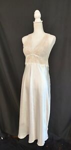 Jones New York White Satin Shine With Lace Long Sexy Retro Nightgown Gown Sz L