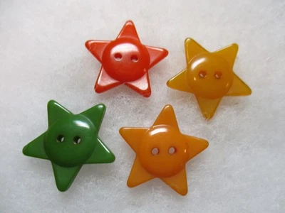 CUTE SET OF 4  VINTAGE TESTED  BAKELITE REALISTIC STAR SHAPE BUTTONS  1" - Image 1 of 4