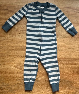Traje de Dormir Hanna Andersson 80 (18-24 meses) Usado en Excelente Condición Gris y Blanco Rayas Orgánico! Foto 1 de 3