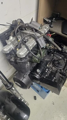 Kawasaki ZR7 Motor komplett - Bild 1 von 4